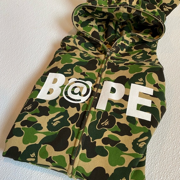 Bape x Bearbrick ABC Camo Hoodie - Picture 3 of 9